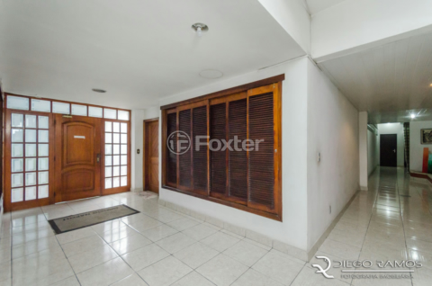 Image 28 - 869117