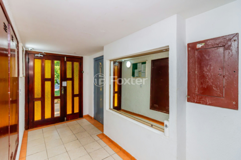 Image 18 - 1007153