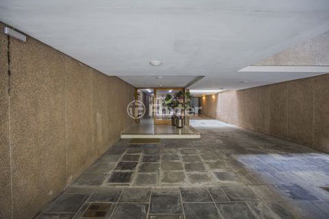 Image 22 - 302427