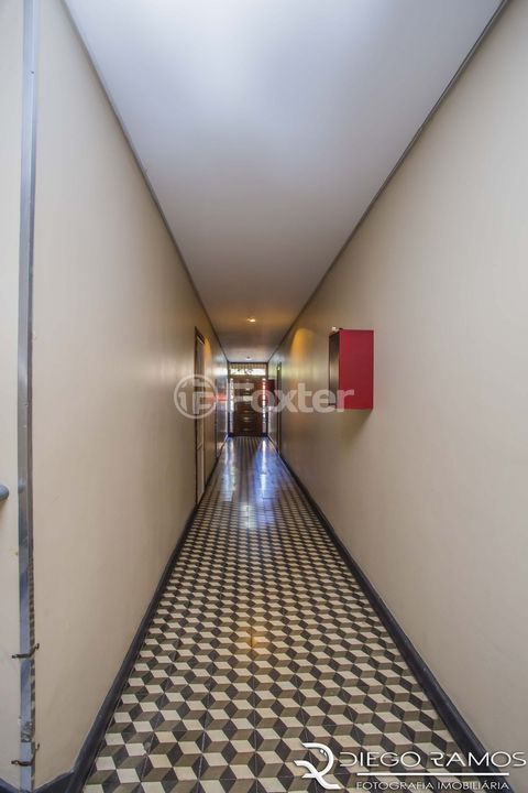 Image 8 - 1020908