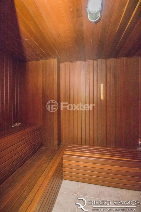 Image 8 - 996693