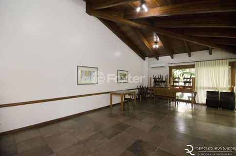 Image 13 - 907539