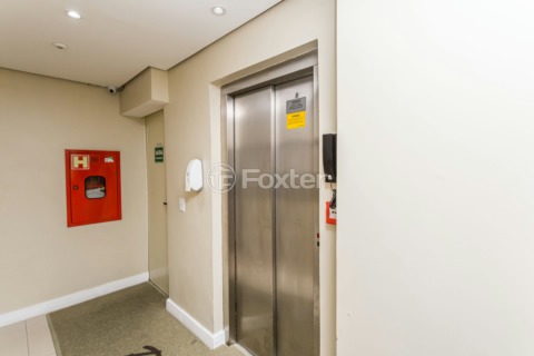 Image 8 - 1017517
