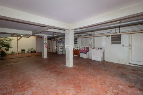 Image 44 - 865902