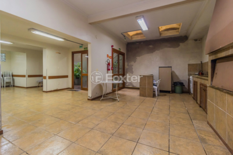 Image 37 - 897837