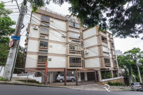 Image 37 - 1017833