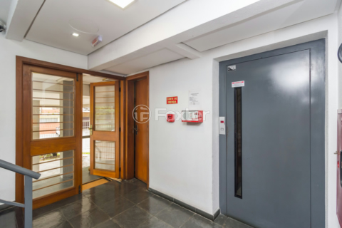 Image 33 - 959517