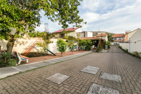 Image 24 - 1007877