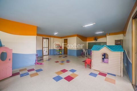 Image 39 - 991329
