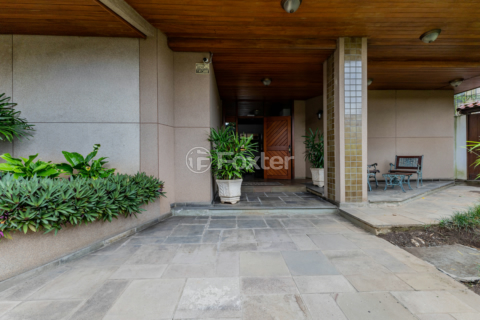 Image 37 - 988176