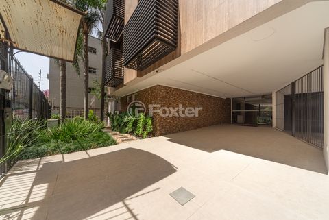 Image 30 - 932083