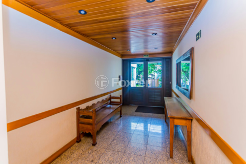 Image 30 - 1009483