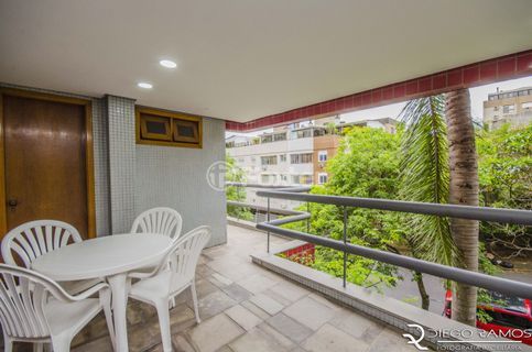Image 27 - 1017134