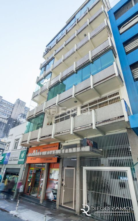 Image 26 - 926710