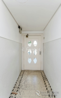 Image 2 - 1011983