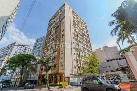 Image 42 - 1017884