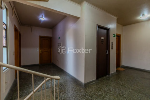 Image 44 - 1017884