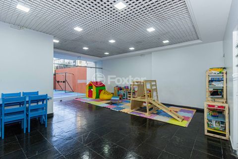 Image 44 - 939342