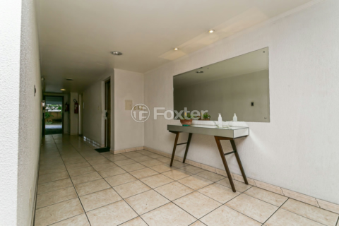 Image 33 - 220600