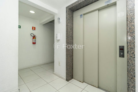 Image 70 - 995185