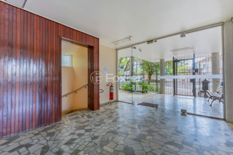 Image 40 - 973666