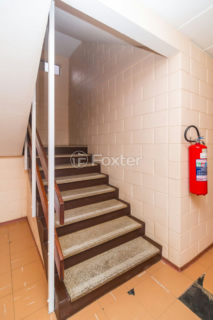 Image 34 - 880215