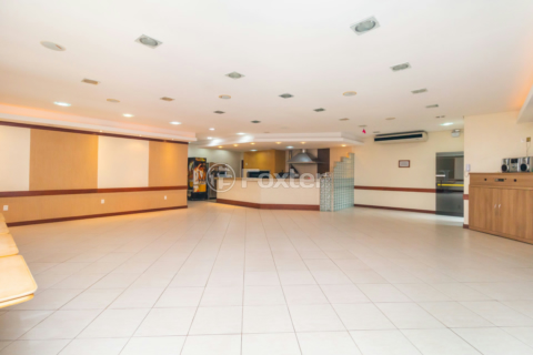 Image 37 - 880215