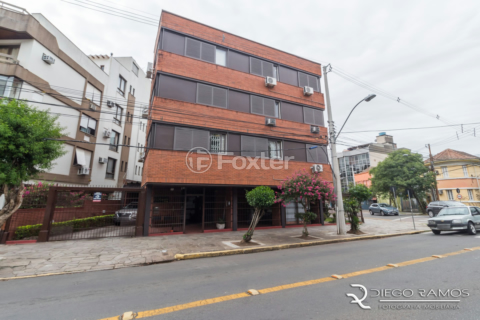 Image 21 - 306302
