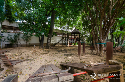 Image 37 - 951599