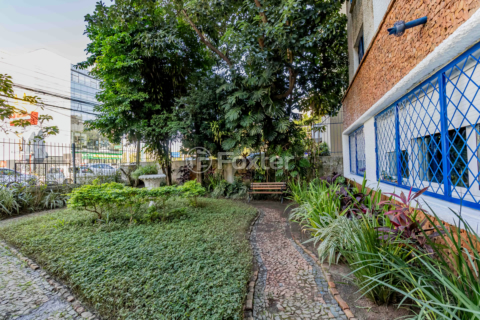 Image 30 - 886276