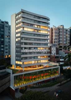 Image 15 - 1019740