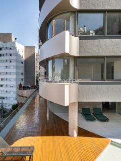 Image 17 - 1019740