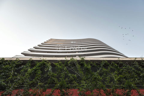 Image 28 - 1019740