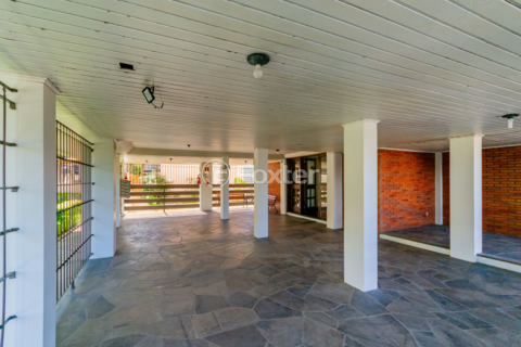 Image 35 - 1000993