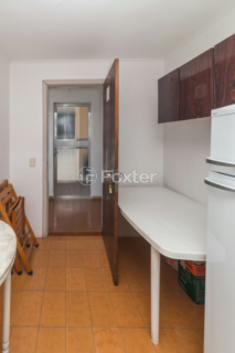 Image 35 - 866998