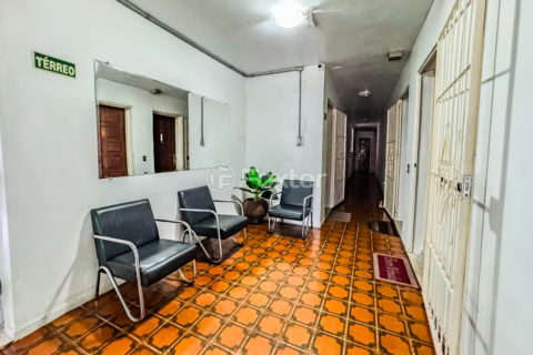 Image 33 - 1009996
