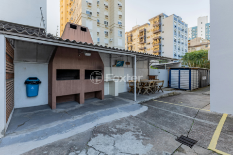 Image 17 - 1003989