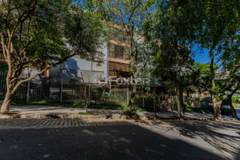 Image 32 - 104307