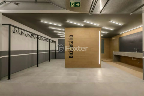Image 48 - 973000