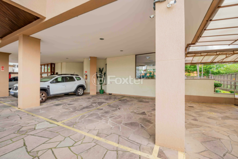 Image 32 - 1001072