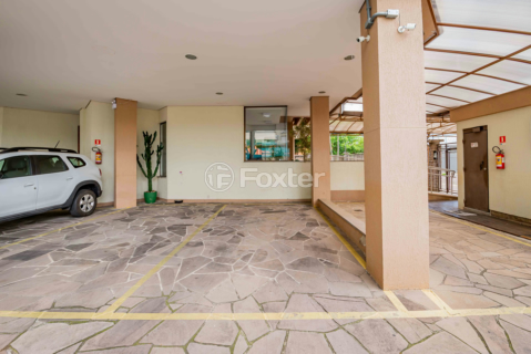 Image 33 - 1001072