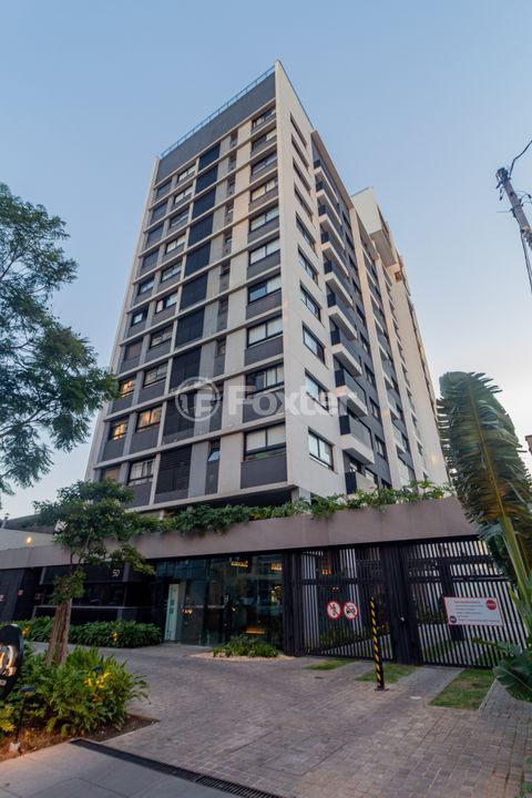 Image 36 - 885065