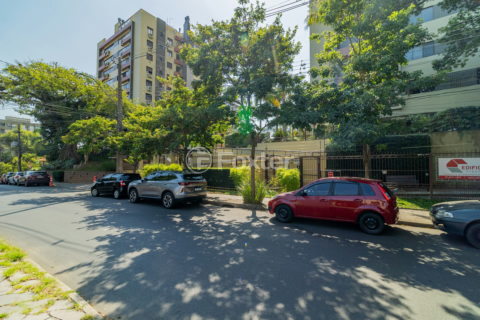 Image 65 - 218758