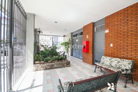 Image 37 - 916603