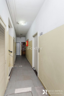 Image 39 - 982098