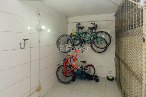 Image 33 - 1003480