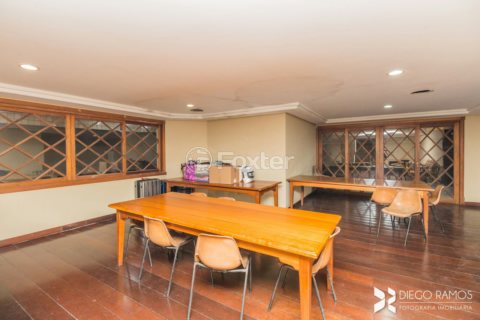 Image 35 - 989429