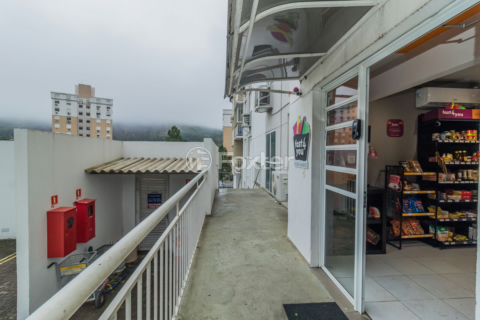 Image 67 - 1003702