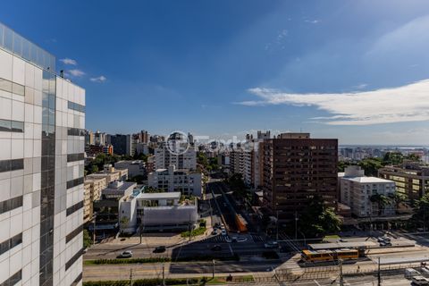 Image 40 - 311408