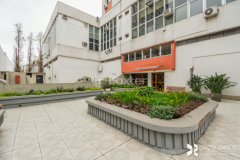 Image 30 - 887492